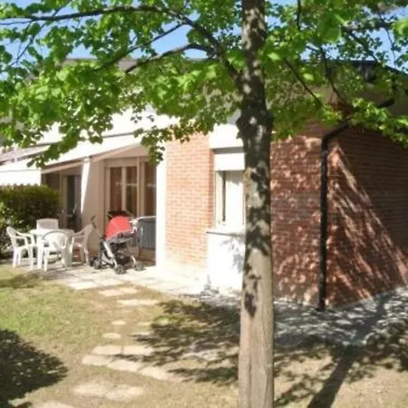 Charming With Garden In A Great Area Villa *